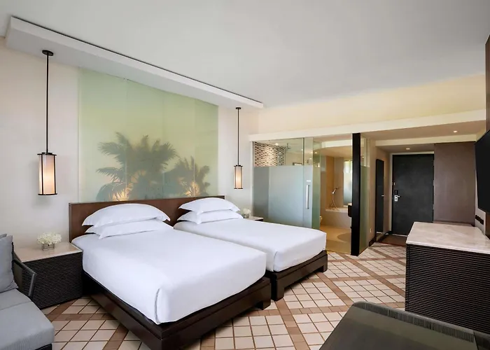 Pullman Phuket Karon Beach Resort