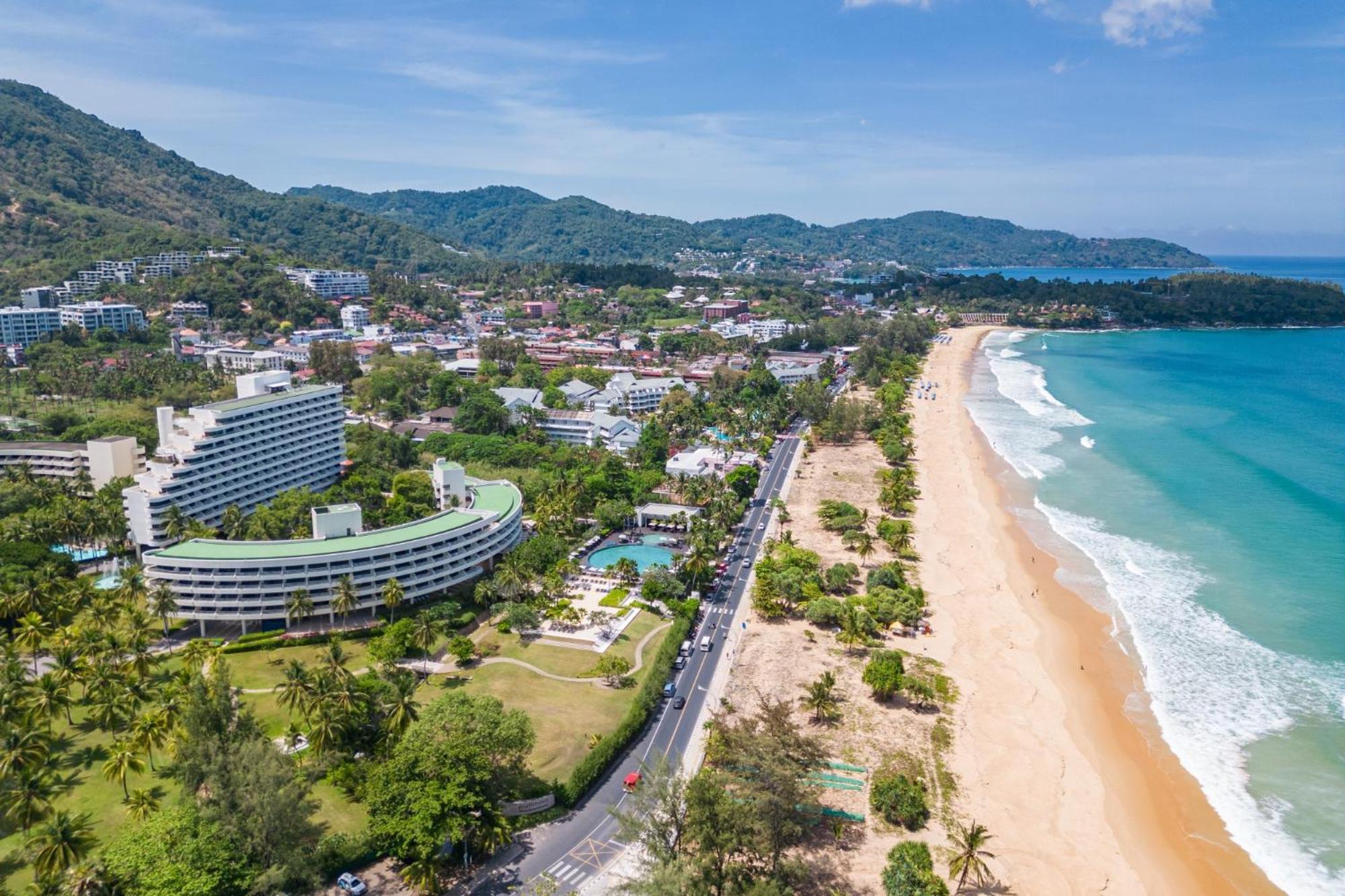รีสอร์ท พูลแมน ภูเก็ต กะรน บีช รีสอร์ต Karon