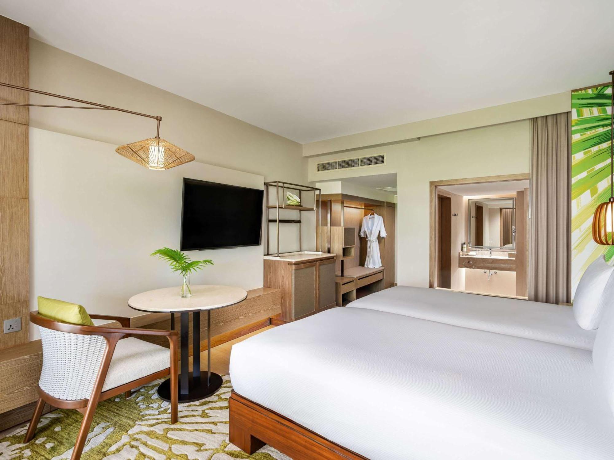 渡假村 Pullman Phuket 5*