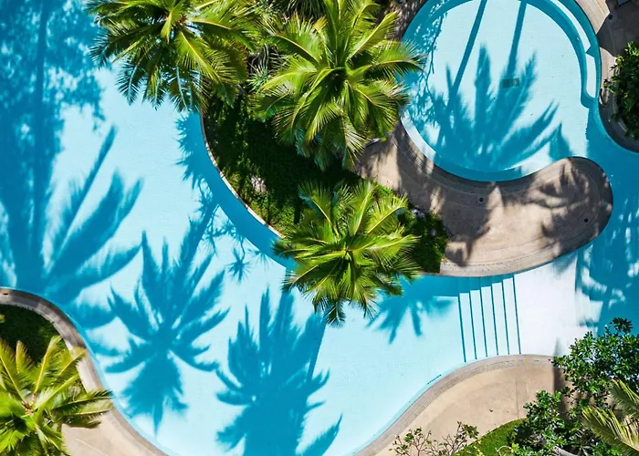 Pullman Phuket Karon Beach Resort