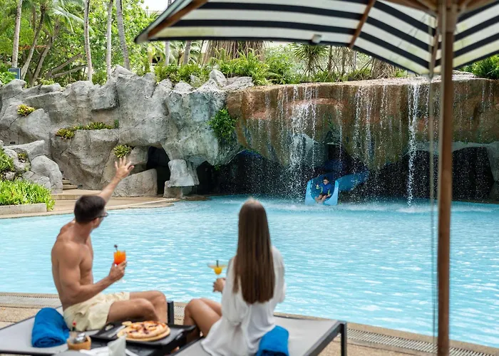 Pullman Phuket Karon Beach Resort